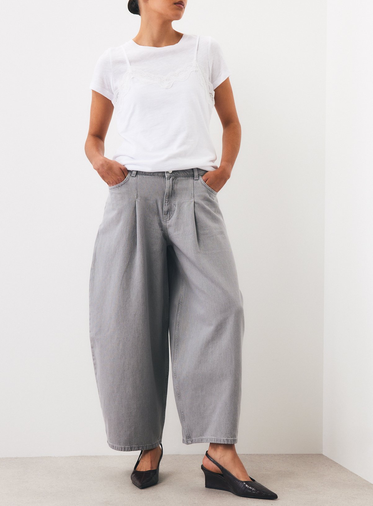 Light Grey Balloon Pleated Denim Jeans 14 - Image 2 thumbnail